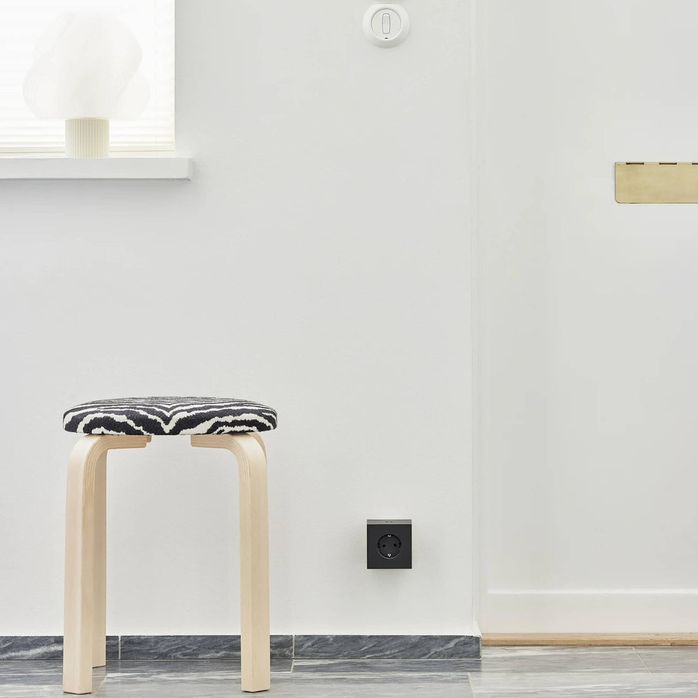 Avolt Square 2 Stockholm Black USB-C